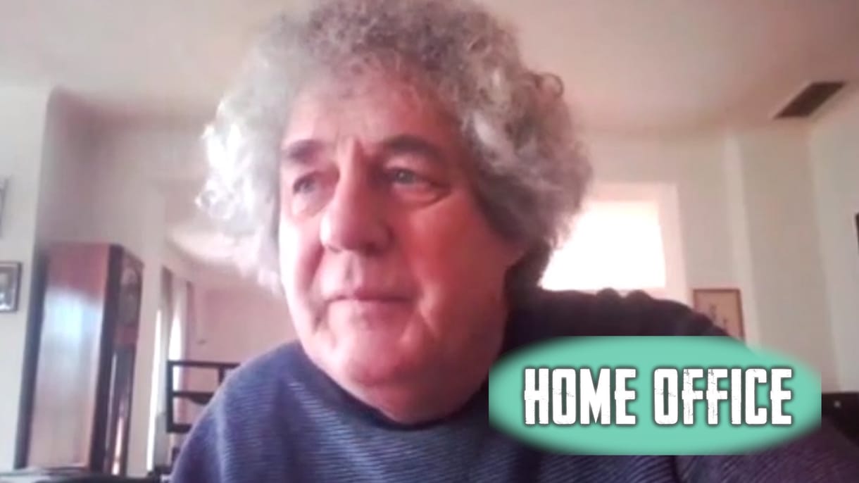 Dés László a Home office-ban: 
