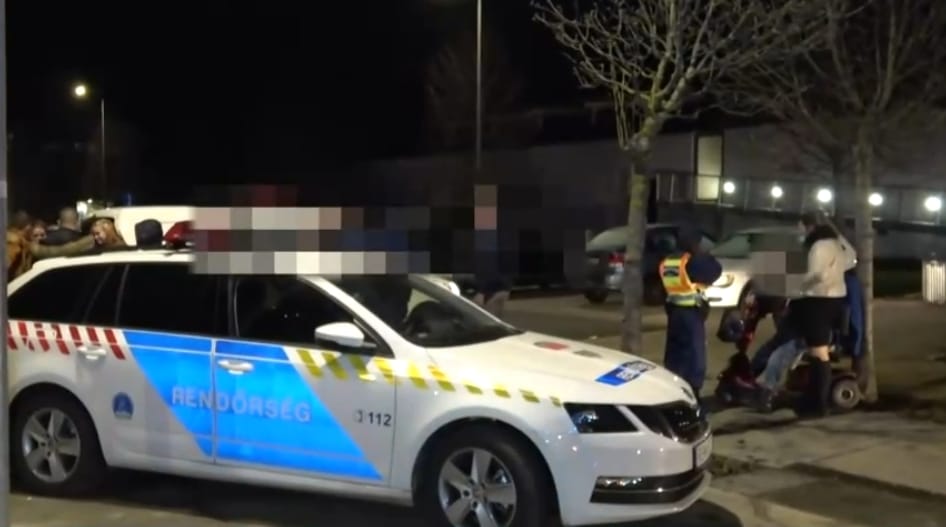 Nekiment mopeddel a rendőrautónak, mert börtönbe akart kerülni
