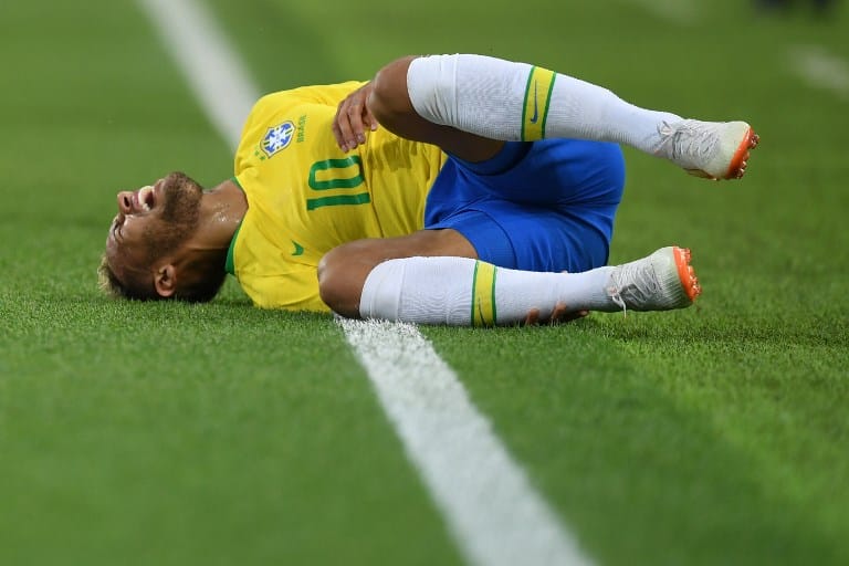 Neymar haverjai több ezer eurót kapnak havonta, hogy főállásban a haverjai legyenek