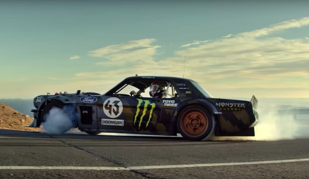 Így gyűri Ken Block az 1400 lóerős Mustangot – videó