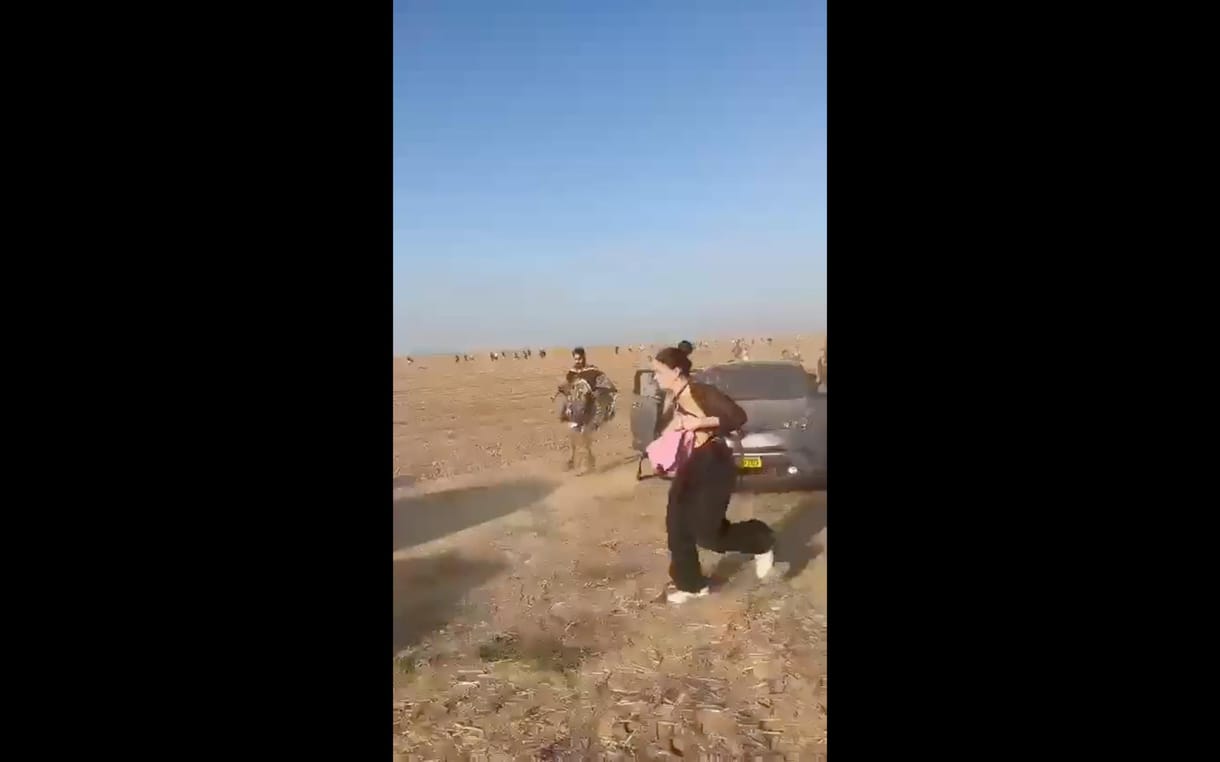 Videókon a Hamász terroristáinak pusztítása, egy zenei fesztiválon is tüzet nyitottak 