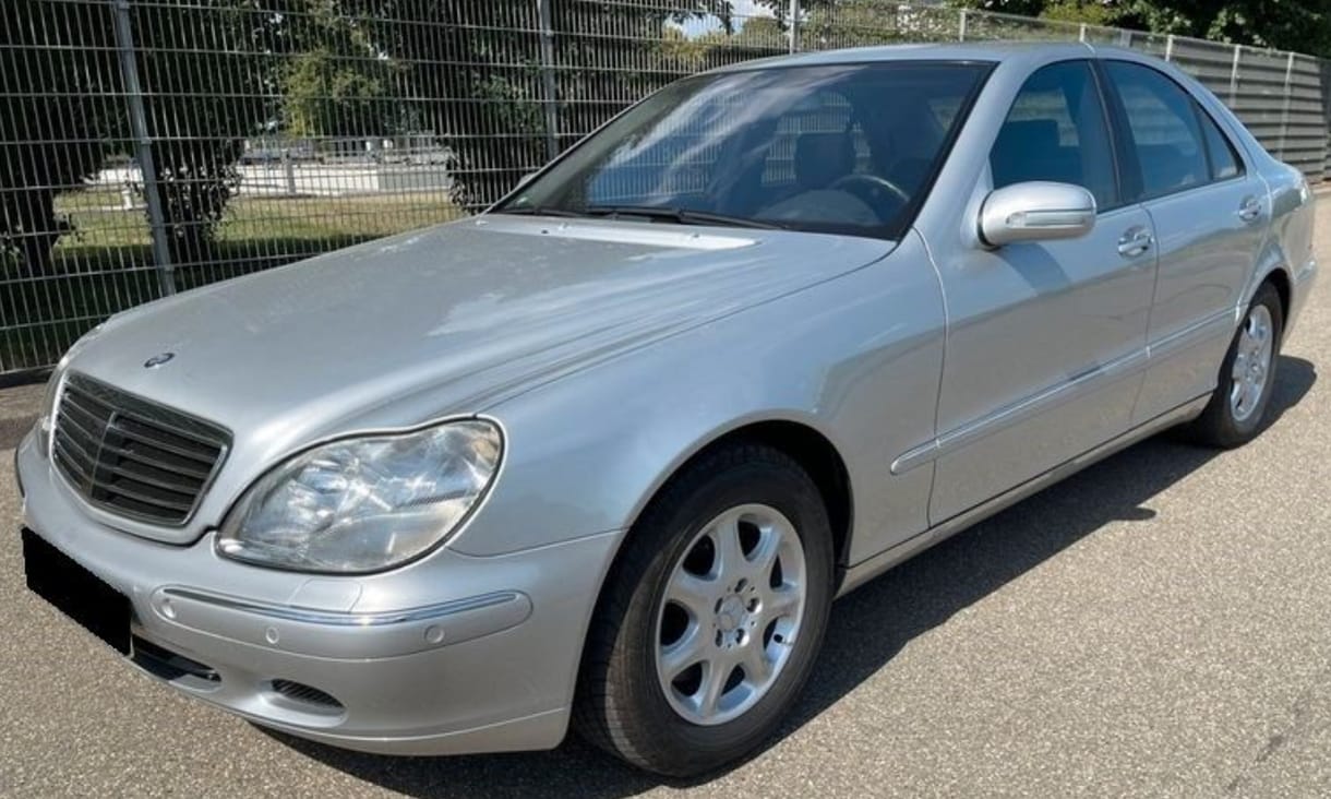 Időgép: hihetetlenül kevés kilométerrel vár új gazdára ez a 22 éves Mercedes S-osztály