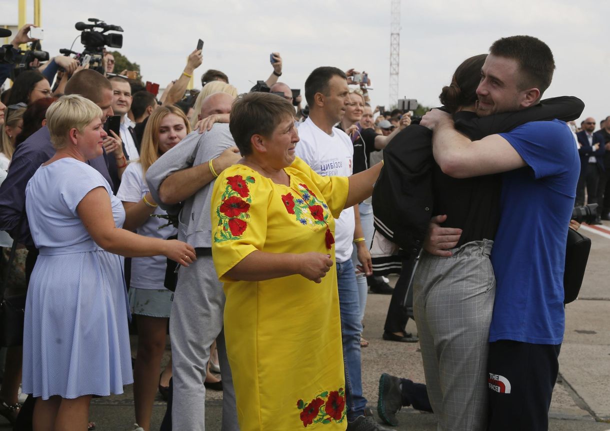 Tengerészek, főszerkesztő és rendező is szabadult az orosz-ukrán fogolycserében