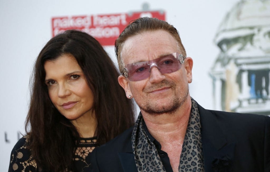 Bono életrajzi könyve szerelmes levél a 40 éve mellette álló feleségéhez