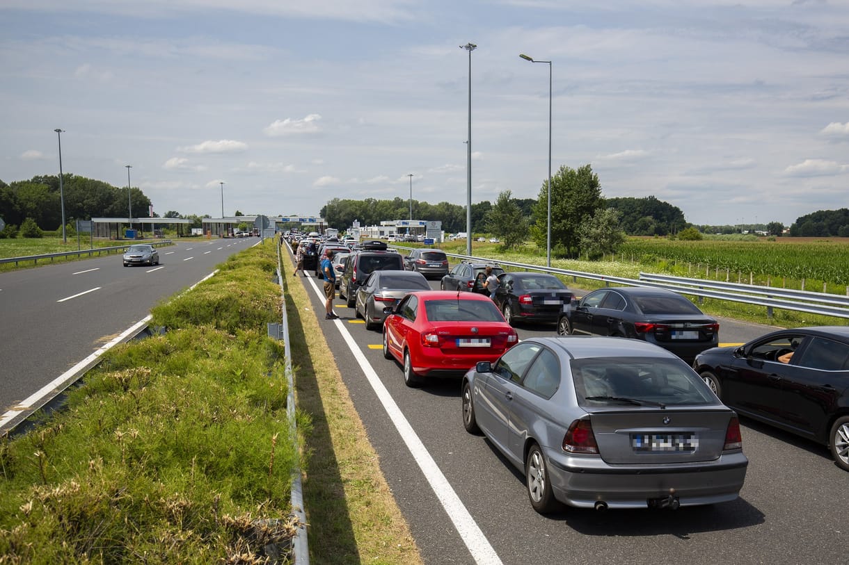 Baleset történt az M7-esen, torlódik a forgalom a Balaton felé