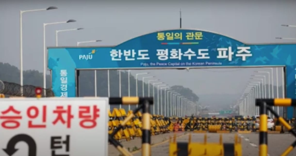 Nem tudott beilleszkedni Dél-Koreában, és hiányozott a családja, ezért ellopott egy buszt, hogy visszatérjen hazájába egy észak-koreai férfi