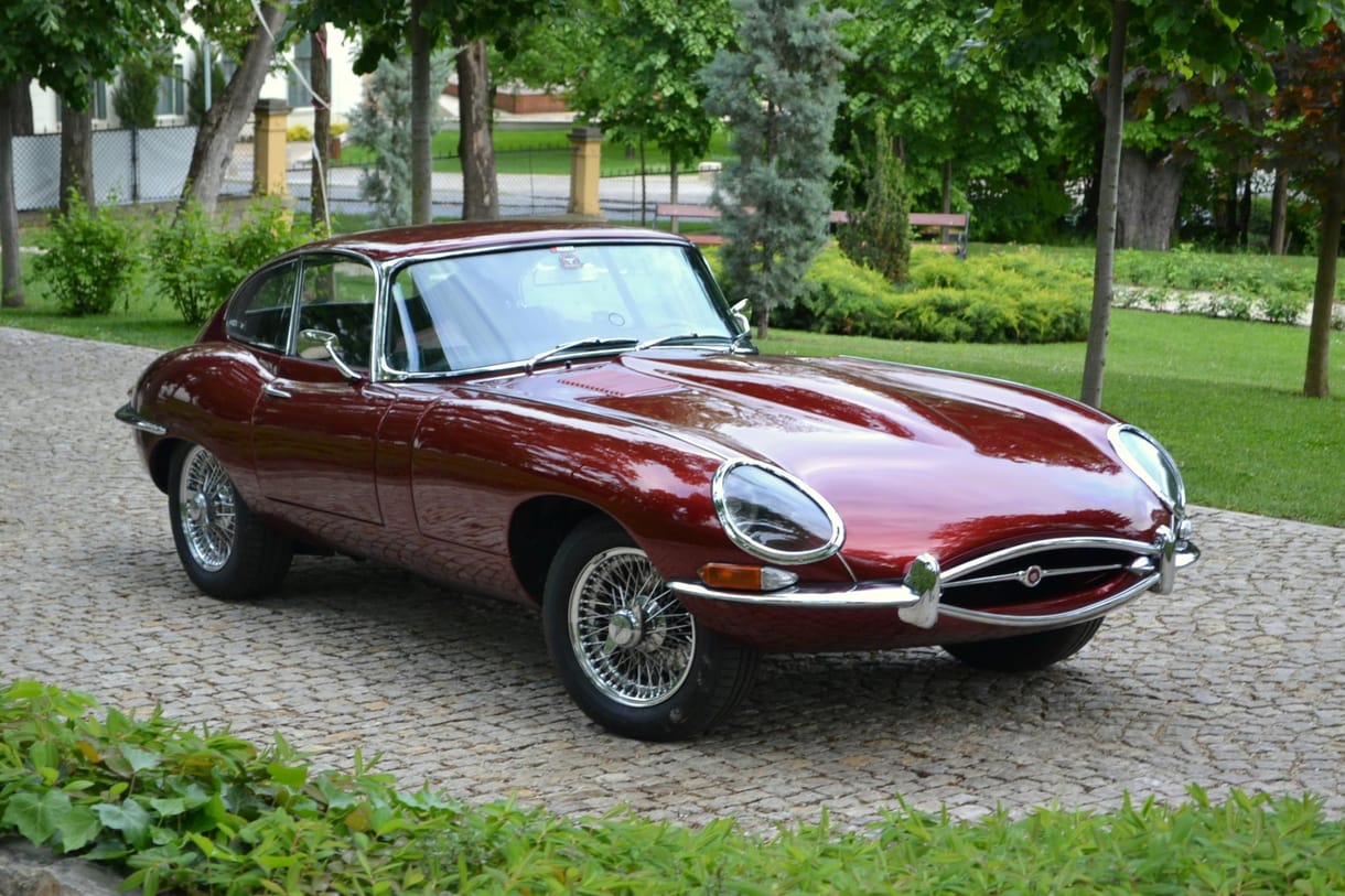 Ha esik, ha fúj: elképesztő autók voltak idén is a magyar Concours d’Elegance-on – galéria