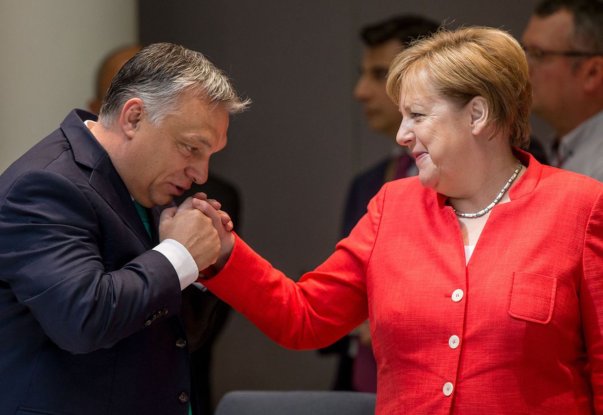Techet: Mit engednek a németek Orbánnak?