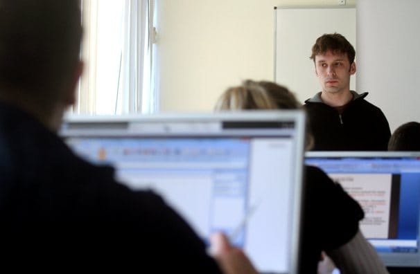Alig pár ezerből tanulhat angolt vagy informatikát - íme a részletek