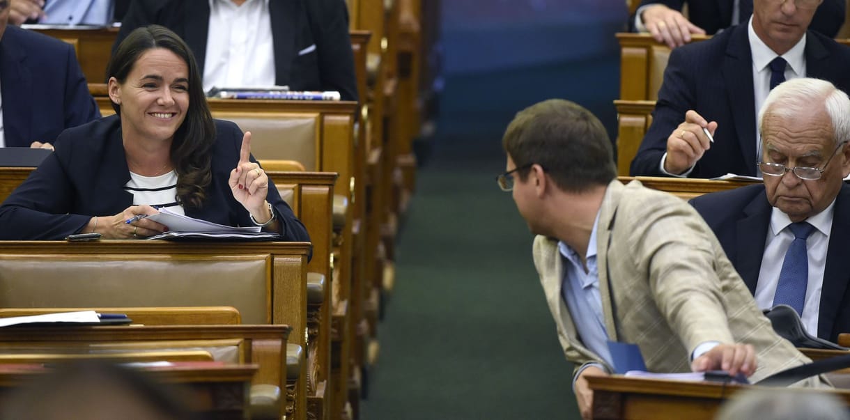 Hivatalos: Gulyás Gergelyhez kerül a családpolitika Novák Katalintól