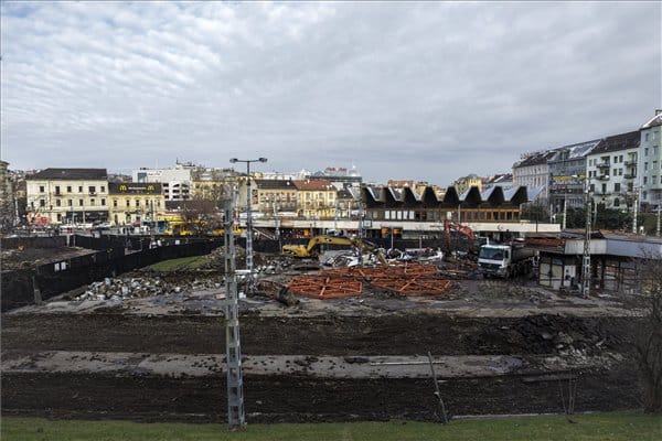Napi Kalef: itt követheti, hogyan újul meg a Széll Kálmán tér