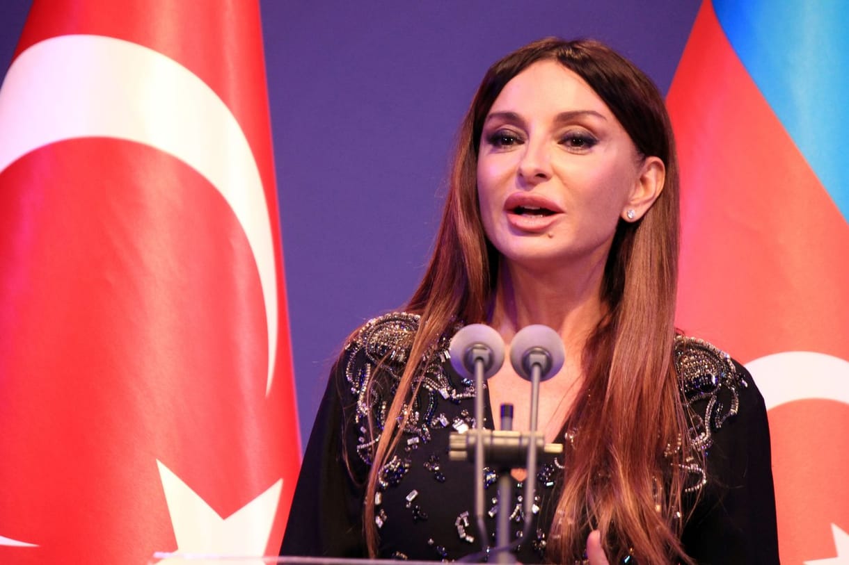 Családi körben irányítják Azerbajdzsánt Aliyevék
