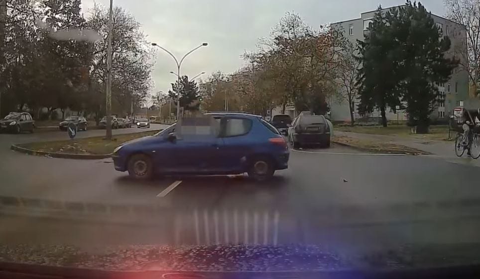 Most a szabálytalanul türelmetlen autósokról adott ki videóválogatást a rendőrség