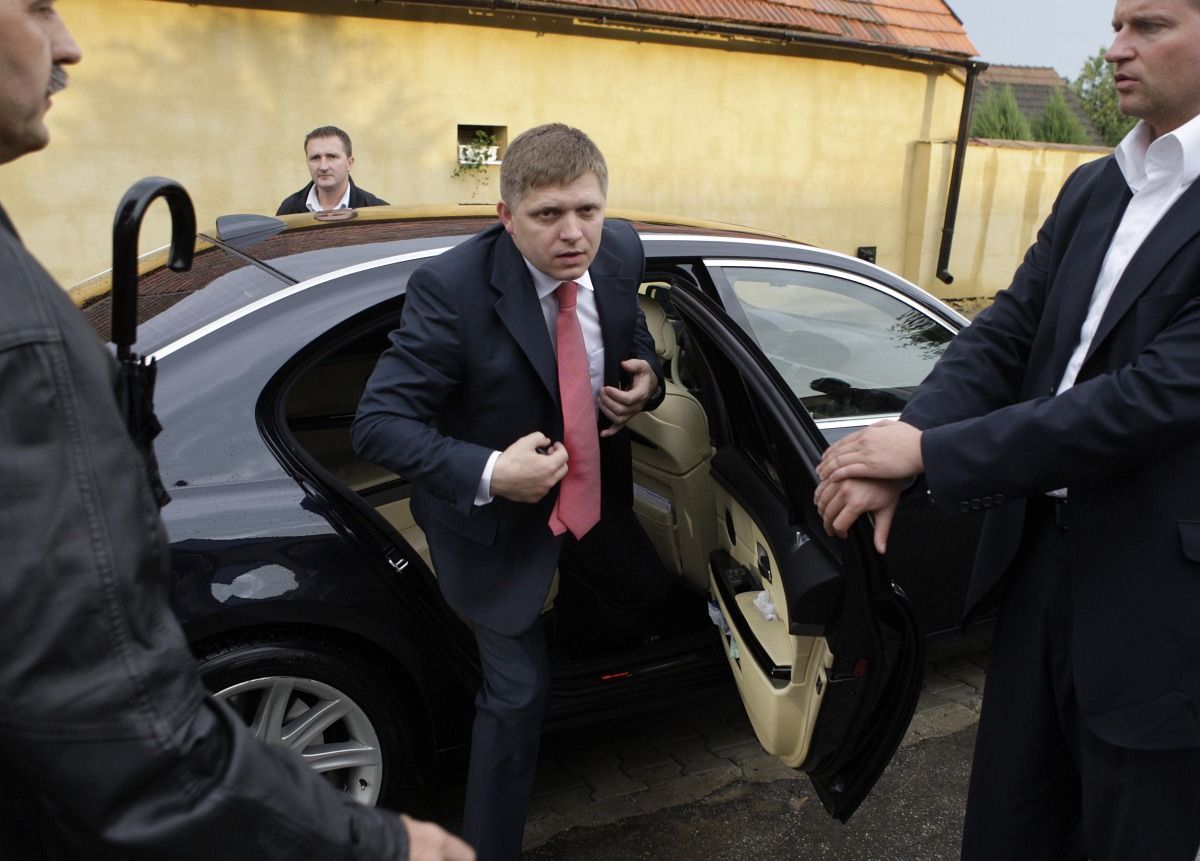 Botrány Szlovákiában: titkárnőjével csókolózott Fico