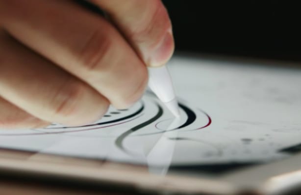 Kimentek a meghívók: a jövő héten újdonságokat mutat be az Apple
