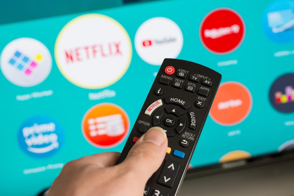 Sorra mondják le a magyarok a tévét, havonta 7-10 ezer háztartás kapcsoltatja ki