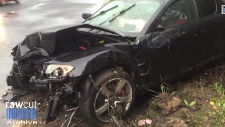 Videó: Aquaplaning akcióban – ezt kéne valahogy megúszni