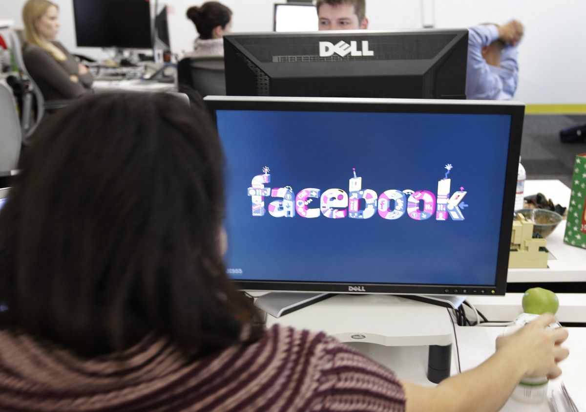 Facebook: mindenki frissítse az appokat!