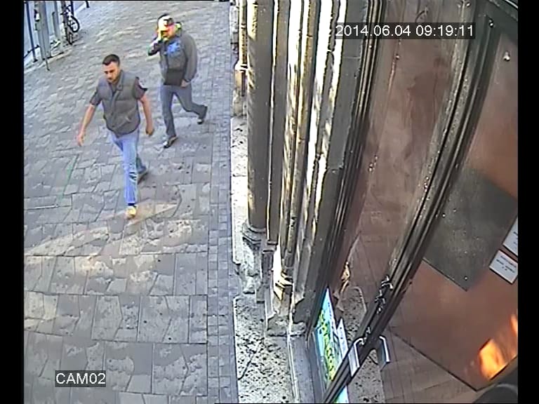 Ezt a két belvárosi rablót keresi a rendőrség