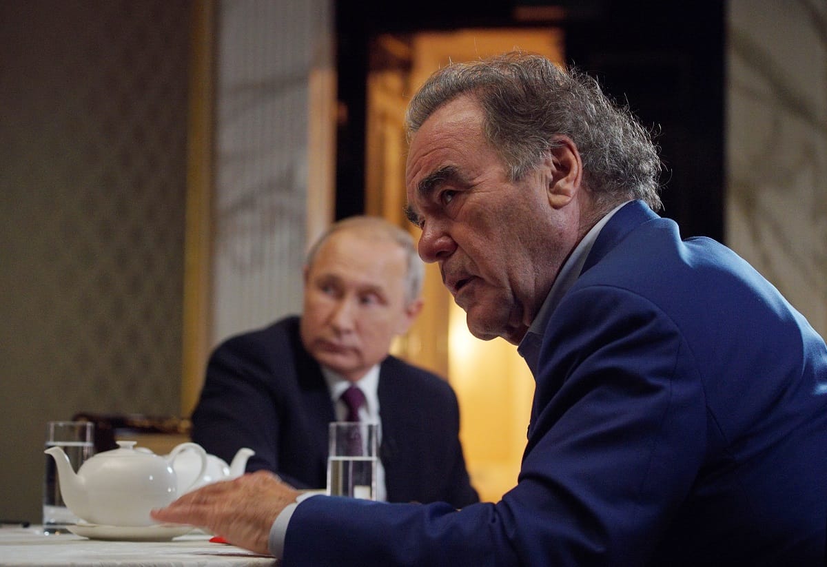 Oliver Stone-t bedarálta az orosz propaganda