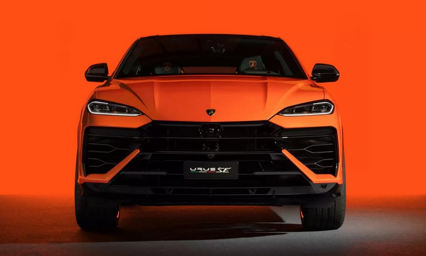 Mint egy falat kenyér: 800 lóerős V8-as zöld rendszámos új SUV a Lamborghinitől