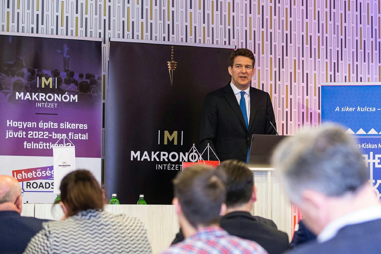 Ezer szál fűzi György László kormánybiztoshoz a KSH adatszivárgási botrányának szereplőjét