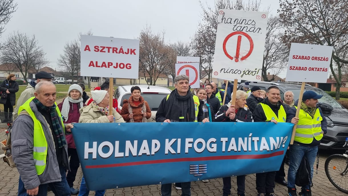PSZ: A tanárhiány miatt a pályán maradókat kényszerítenék még több munkára