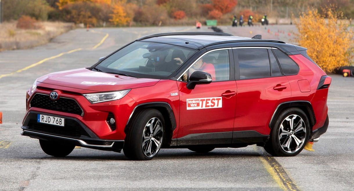 Elhasalt az új Toyota RAV4 a jávorszarvasteszten, de gyorsan léptek a japánok
