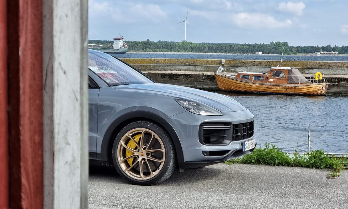 Új rekordon a Porsche eladások, tarol a Cayenne SUV
