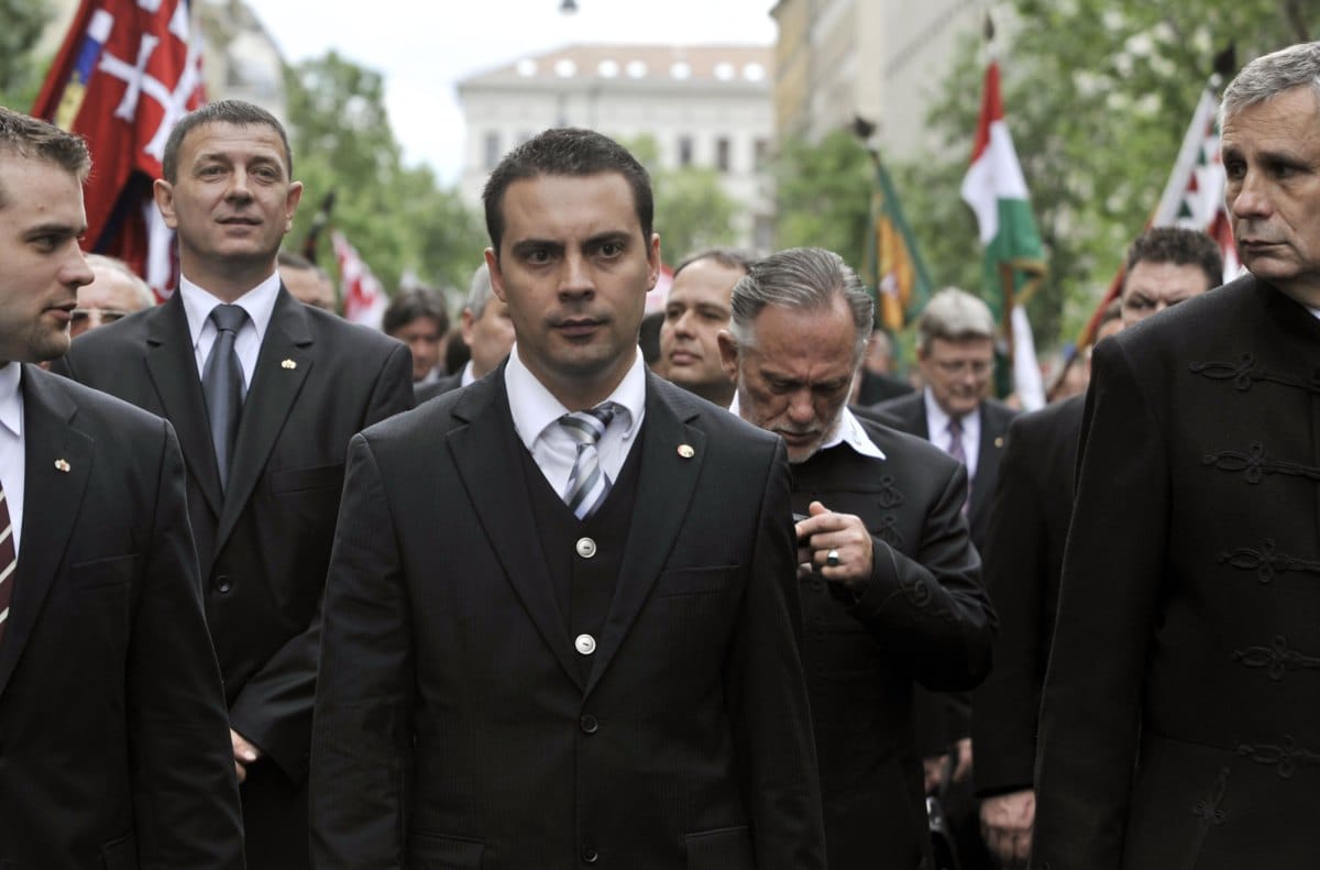 Vona: a demokrácia megvédése most másodlagos 