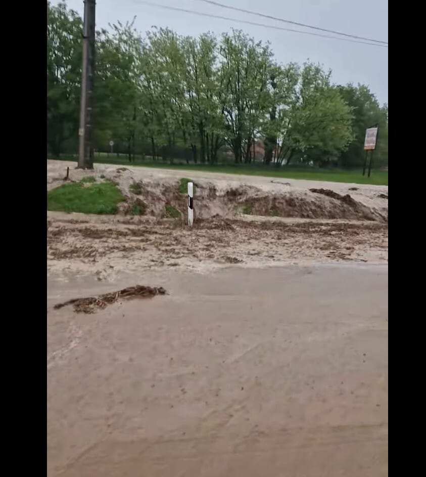 Villámárvizet okozott a Balatonnál egy szupercella – videó