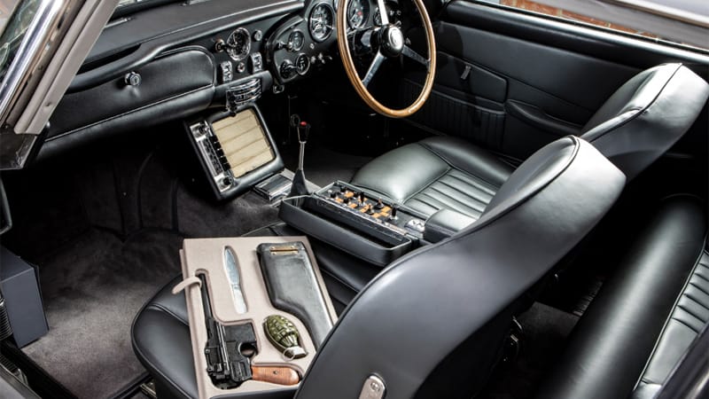 Elárvereznek egy James Bondnak gyártott Aston Martint