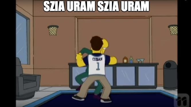 „Szia Uram” – dal készült a NER-korszak kedvenc üdvözlési módjából