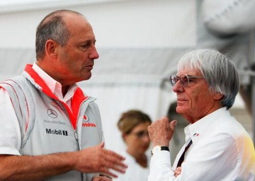 Forma-1: sokat szabálytalankodott, bevonták Ron Dennis jogsiját