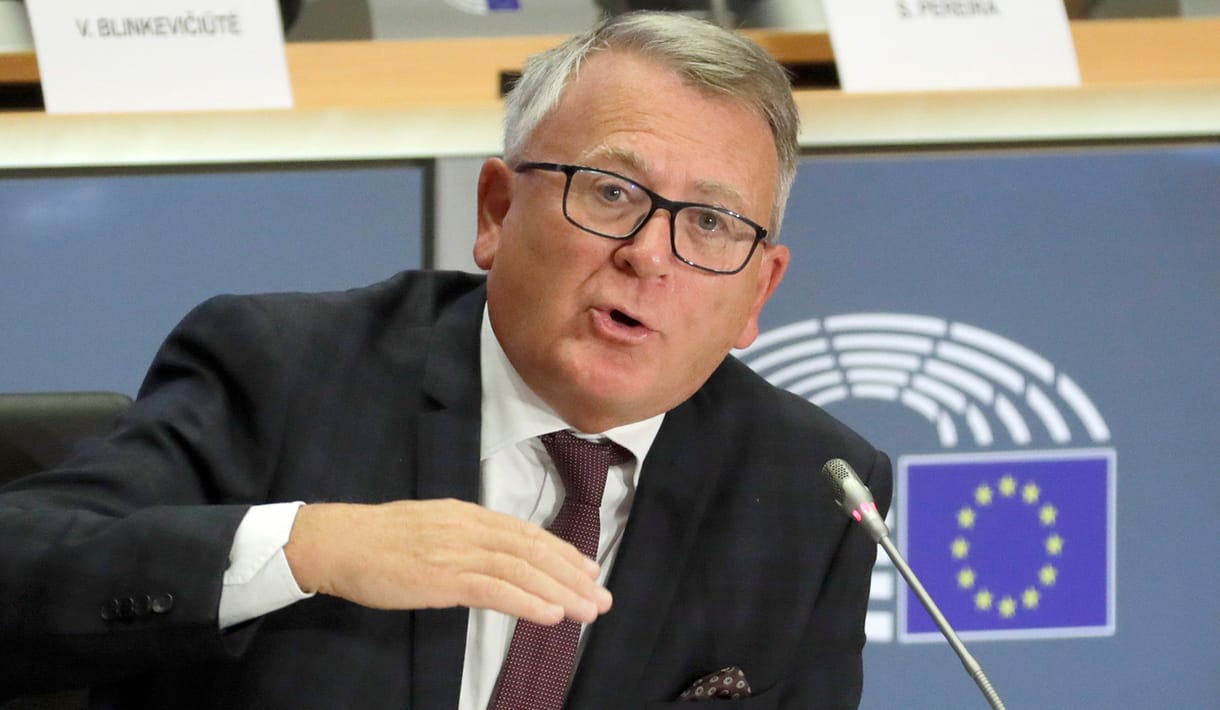 Támogatnia kellene a négynapos munkahetet az EU-nak, véli a foglalkoztatásért felelős biztos