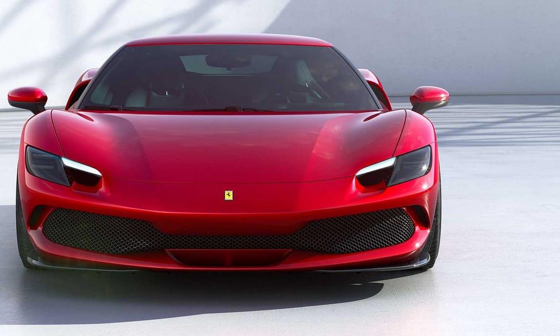 Magyar kéz rajzolta meg a legújabb Ferrari kabrió változatát
