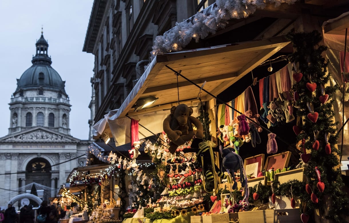 Adventi vásárok Budapesten – a luxus, a mesés és a „kerüld el jó messzire”
