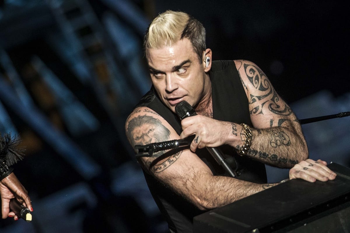 Robbie Williams is Budapesten nézte a tűzijátékot – videó