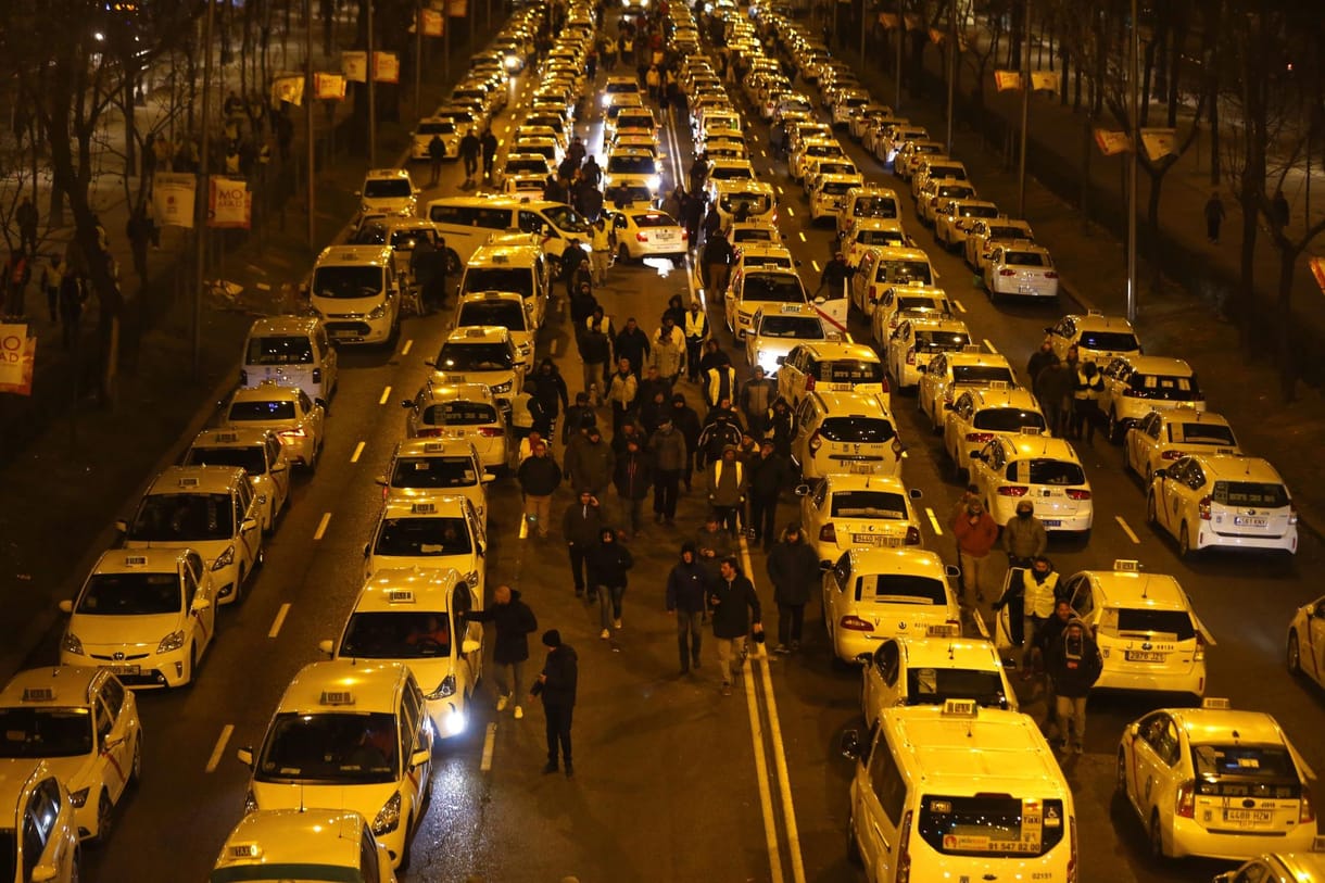 Újabb 500 millió forintot taxizhatnak el az MTVA dolgozói