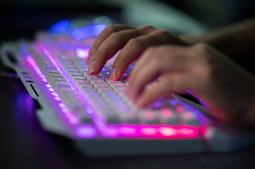 Felpörögtek az iráni hackrek, veszélyes Excel-táblákkal támadnak