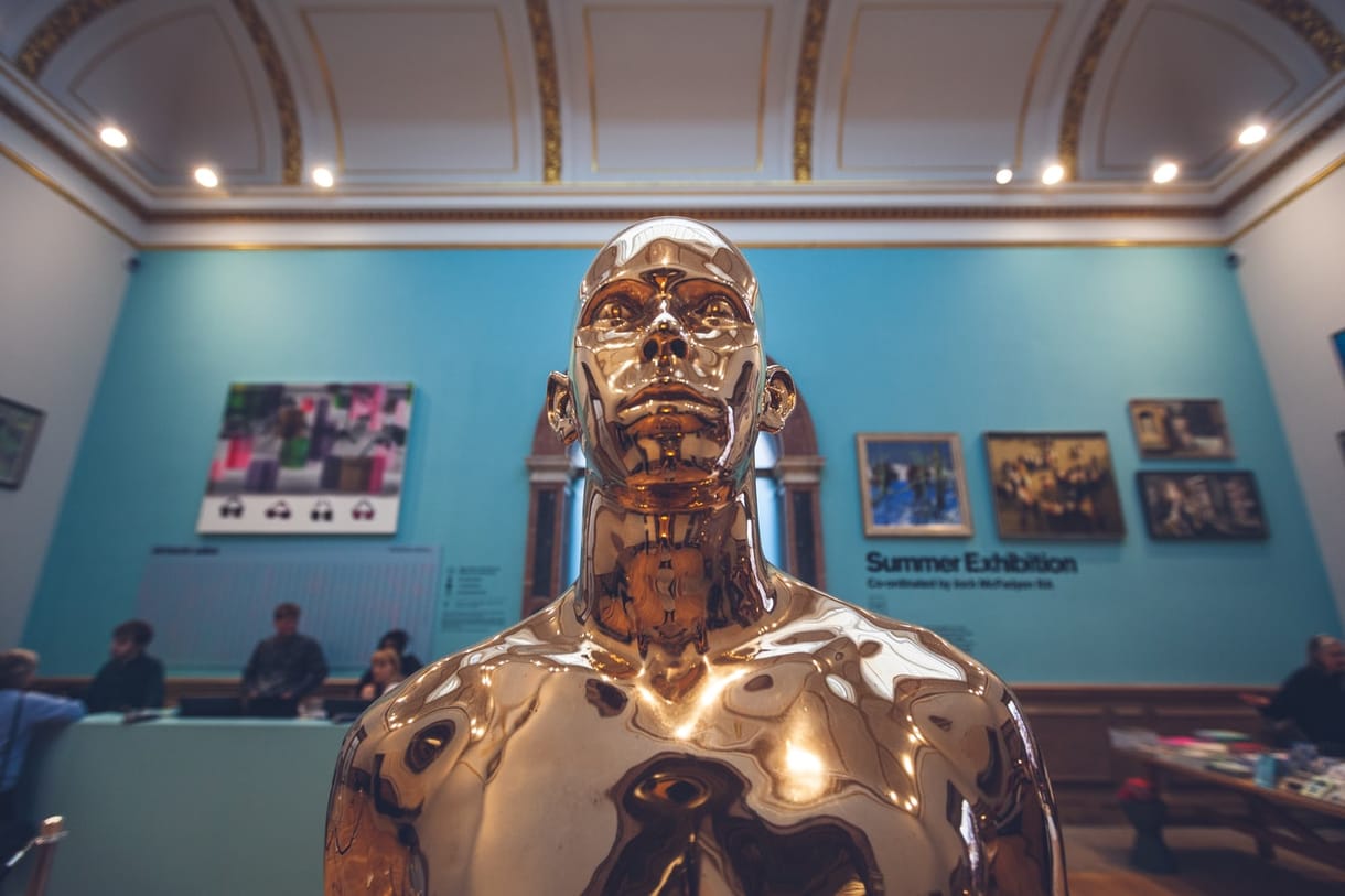 730 ezer olyan ember dolgozik ma Magyarországon, akinek el tudnák venni a munkáját a robotok