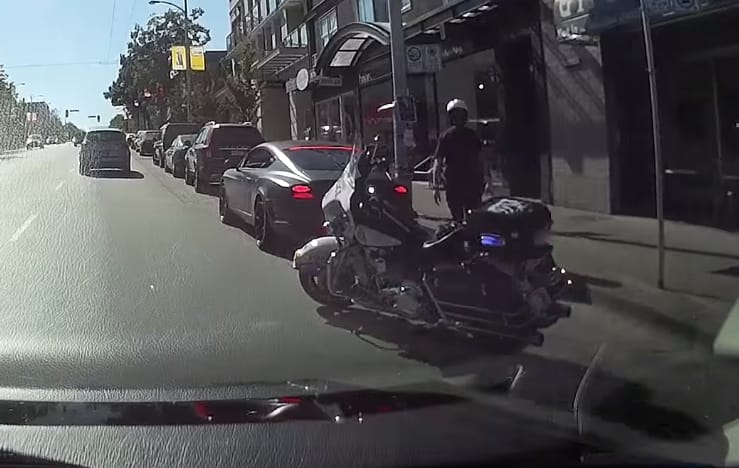Még a mattfekete Bentley-st is utoléri a karma – videó