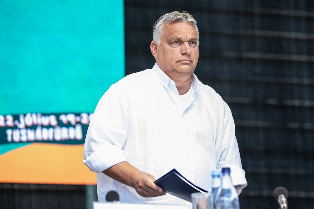 Svájci kommentár: Orbánnak a politika ökölpárbaj, csak szemtől szemben lehet legyőzni