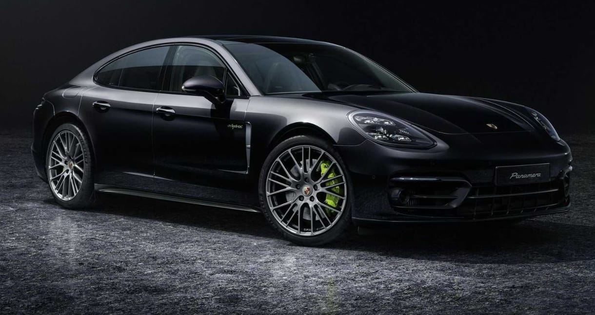 Véletlen 150 ezer dollár helyett, 18 ezerért adta a Porschékat egy kínai autókereskedő