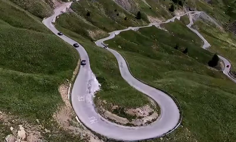 Hivatalos videón a tető nélküli és erősebb BMW i8