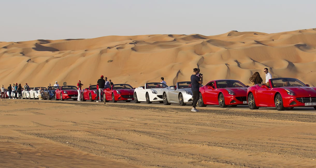 Ilyesfajta programok járnak a válogatott Ferrari-tulajdonosoknak – videó