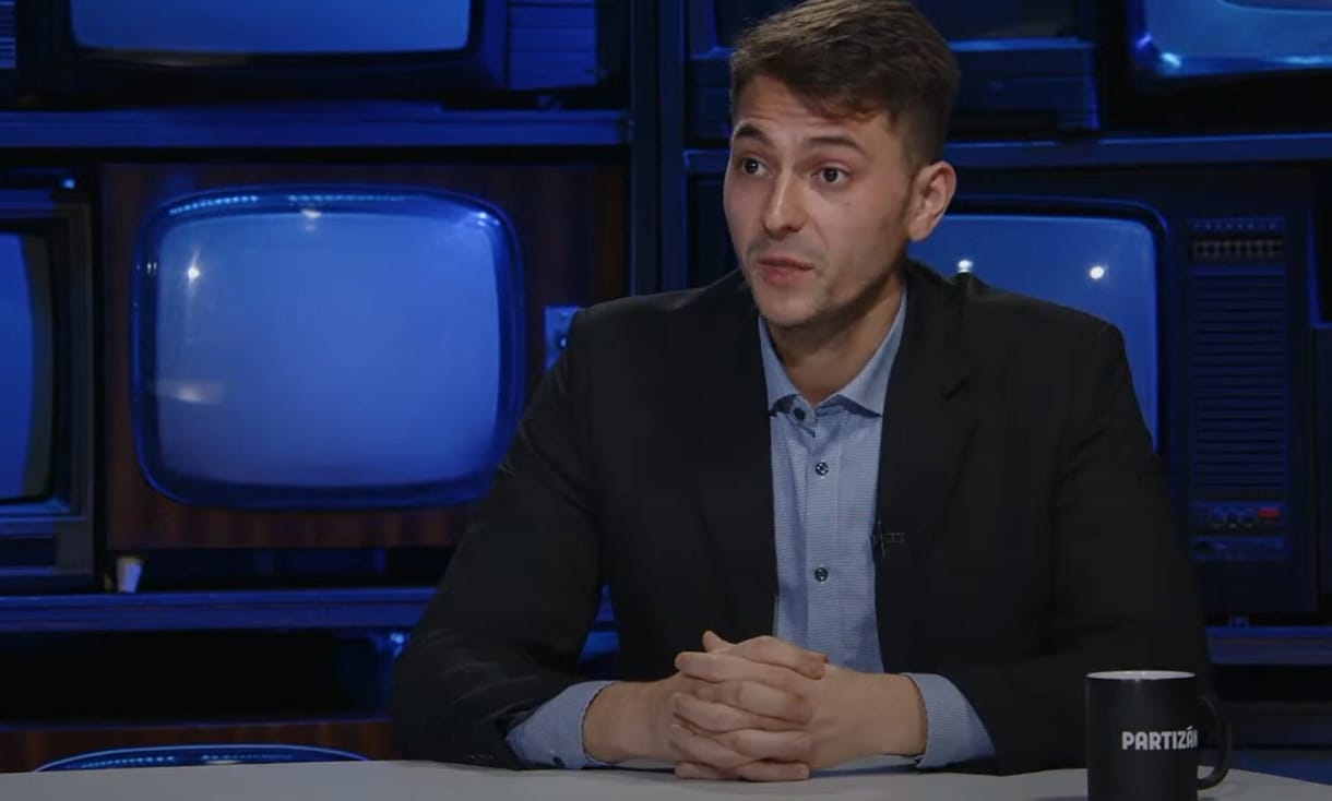 Garázdaság és kábítószer miatt indult eljárás egy józsefvárosi DK-s ügyében