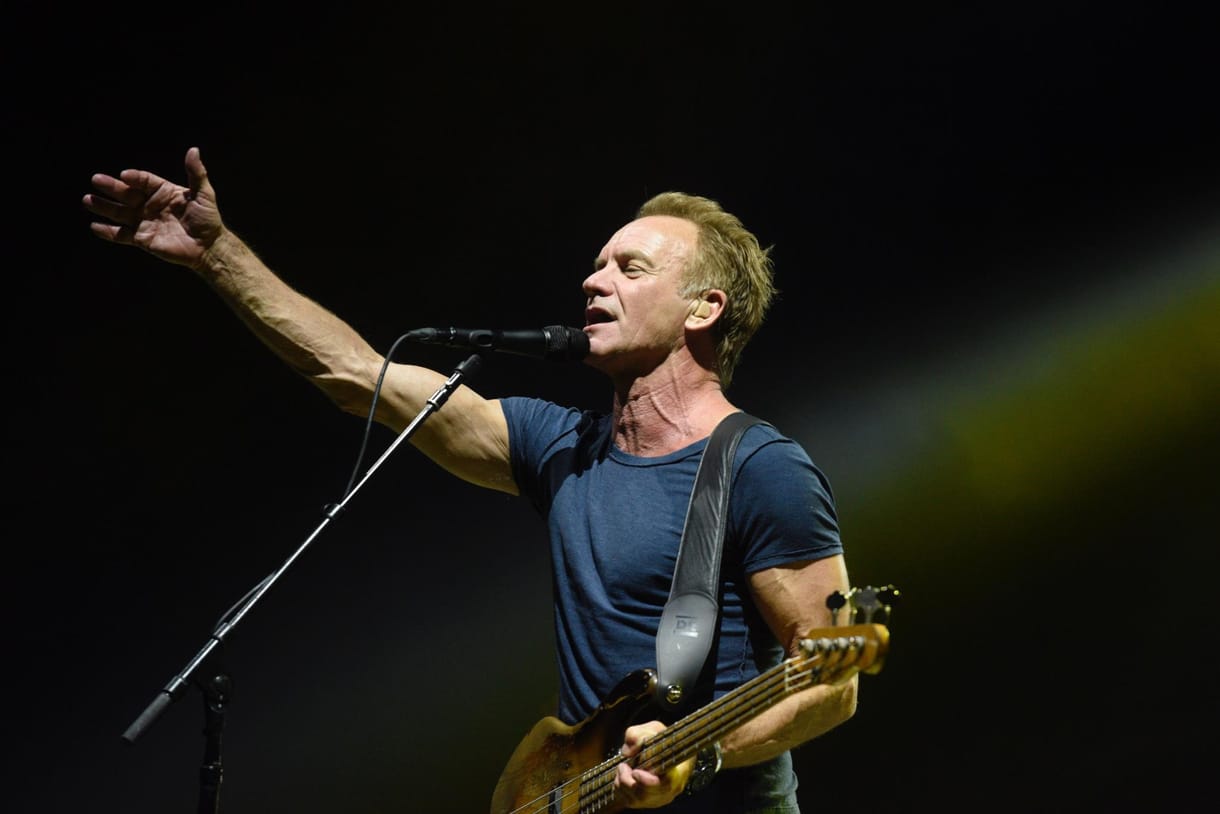 Tét nélküli, barátságos - Sting az Arénában