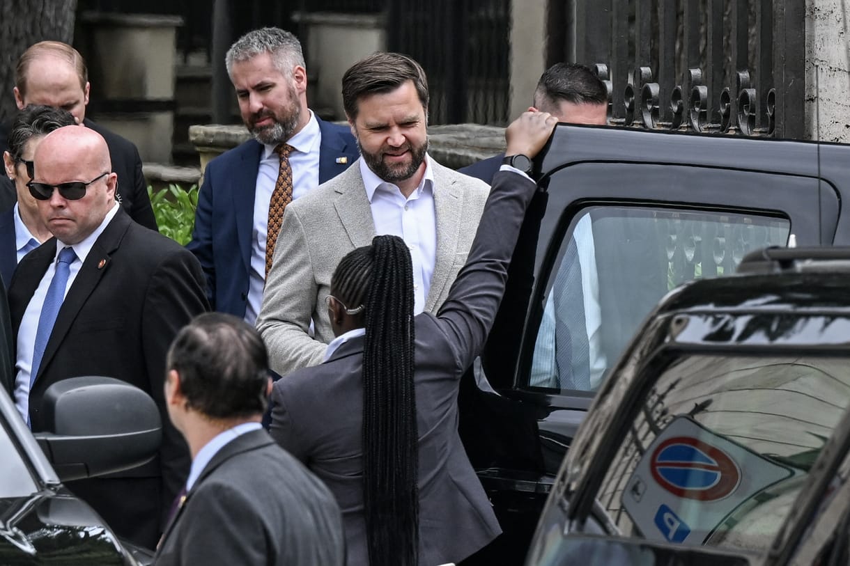 Ferenc pápa az amerikai alelnökkel indította a húsvétvasárnapot