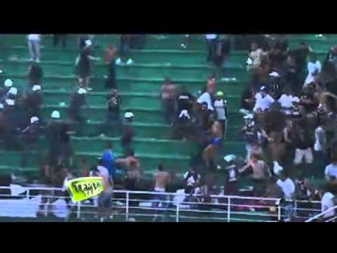 Felkavaró videók: halottja is van a brazil szurkolói összecsapásoknak